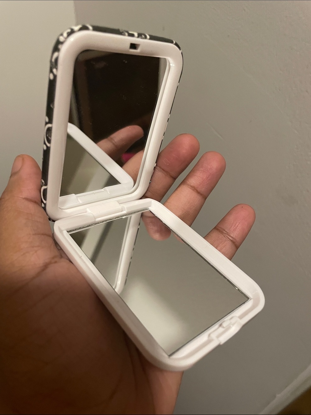 Designer-Style mirror - Picture 3 of 6